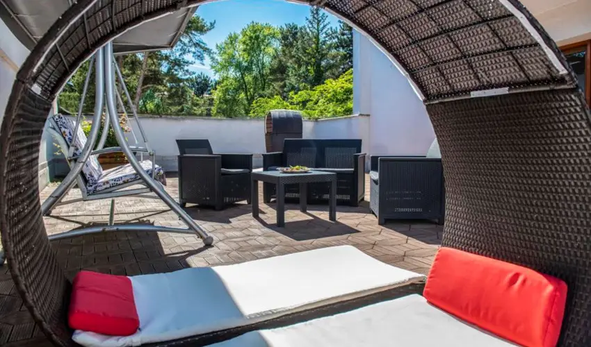 Residence Hotel Balaton Si�fok - M�rcius 15. 