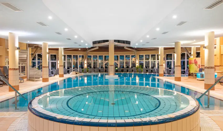 Lotus Therme Hotel & Spa H�v�z - M�rcius 15. (min. 3 �j)