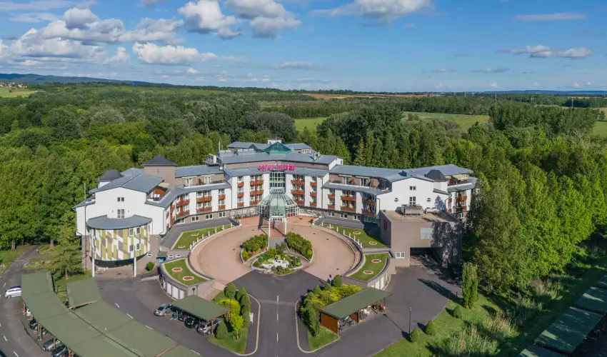 Lotus Therme Hotel & Spa H�v�z - M�rcius 15. (min. 3 �j)