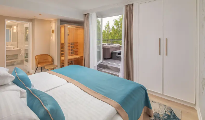 Lotus Therme Hotel & Spa H�v�z - M�rcius 15. (min. 3 �j)