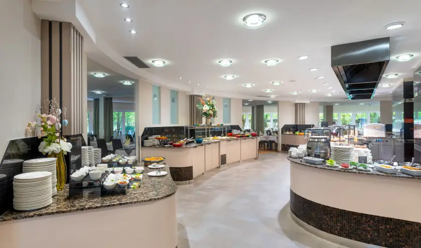 Lotus Therme Hotel & Spa H�v�z - M�rcius 15. (min. 3 �j)