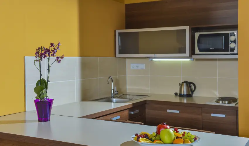 Royal Club Hotel Visegr�d - M�rcius 15.  (min. 2 �j)