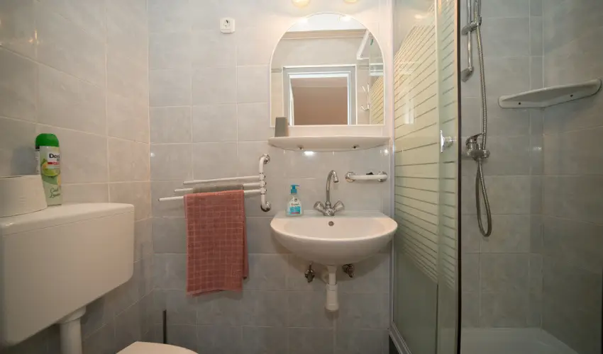 Siesta Vend�gh�z Eger - M�rcius 15. (min. 2 �j)