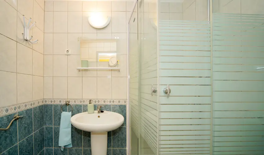 Siesta Vend�gh�z Eger - M�rcius 15. (min. 2 �j)