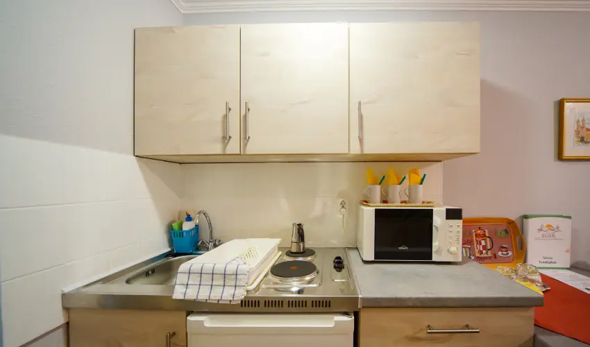 Siesta Vend�gh�z Eger - M�rcius 15. (min. 2 �j)