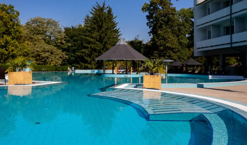 Ambient Hotel & ThermalSPA**** Sikonda - M�rcius 15. (min. 2 �j)
