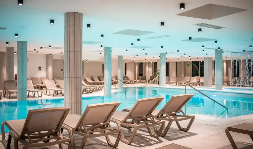 Ambient Hotel & ThermalSPA**** Sikonda - M�rcius 15. (min. 2 �j)