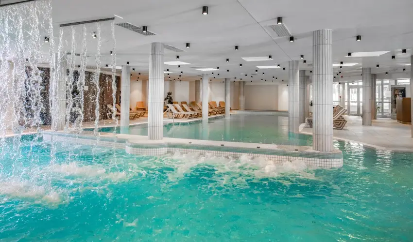 Ambient Hotel & ThermalSPA**** Sikonda - M�rcius 15. (min. 2 �j)