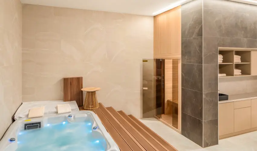 Sirius Hotel Keszthely - M�rcius 15. (min. 3 �j)