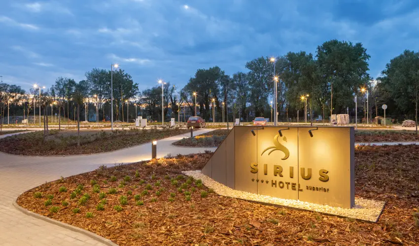 Sirius Hotel Keszthely - M�rcius 15. (min. 3 �j)