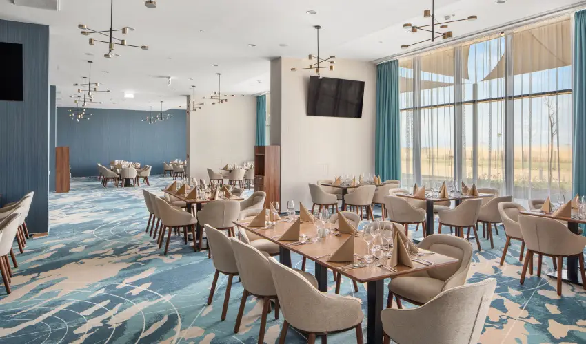 Sirius Hotel Keszthely - M�rcius 15. (min. 3 �j)