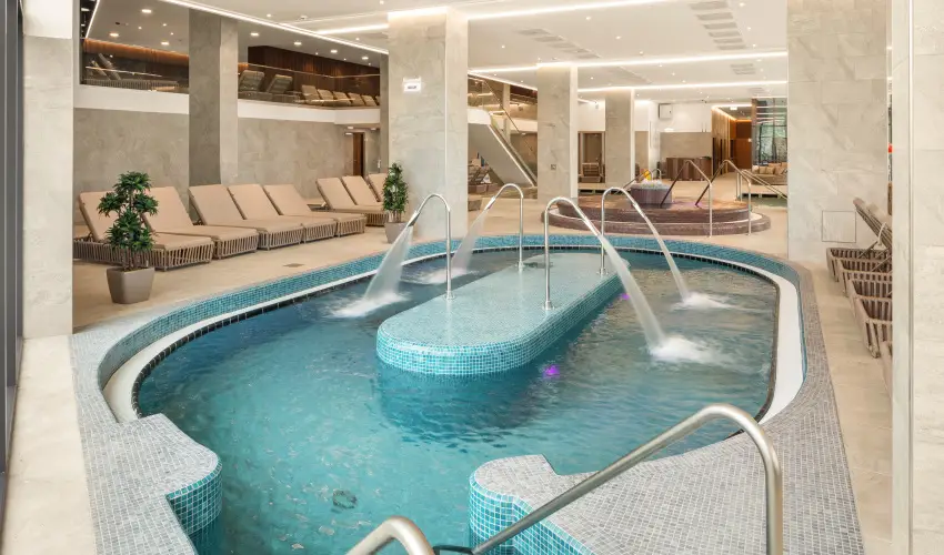 Sirius Hotel Keszthely - M�rcius 15. (min. 3 �j)