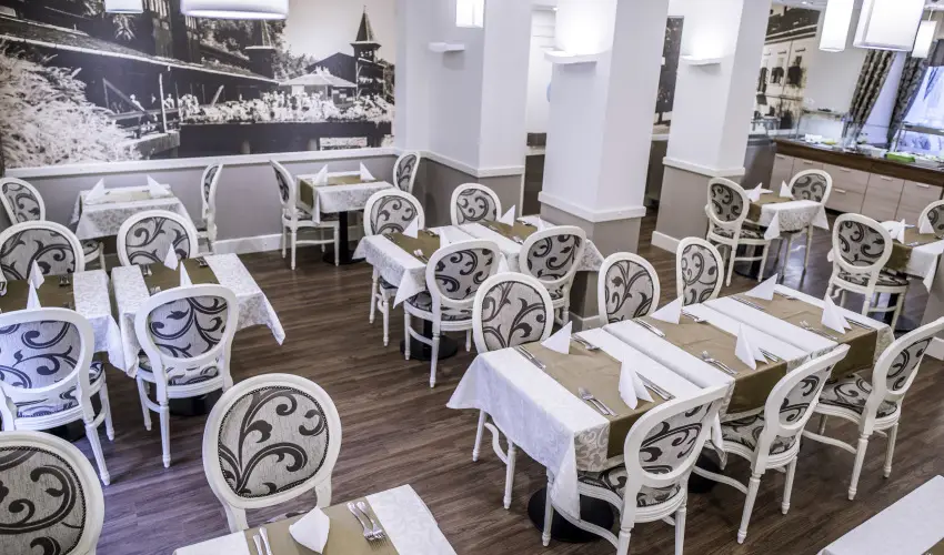 Hotel Spa H�v�z H�v�z - M�rcius 15. (min. 2 �j)
