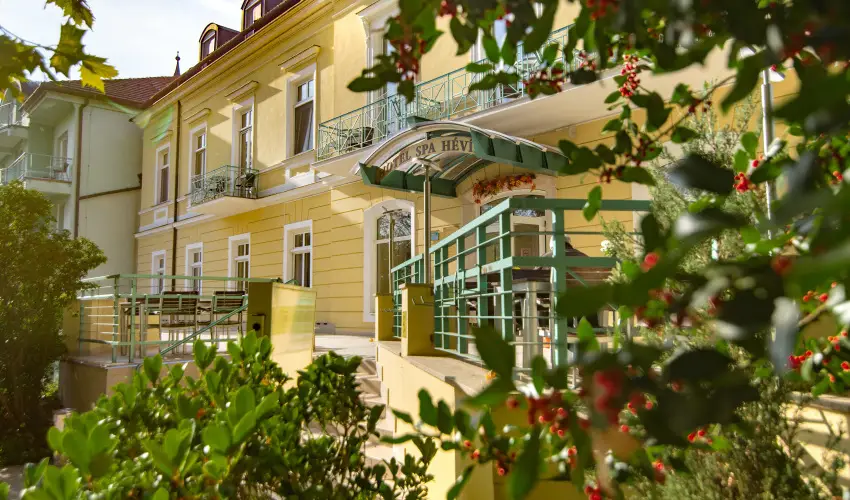 Hotel Spa H�v�z H�v�z - M�rcius 15. (min. 2 �j)