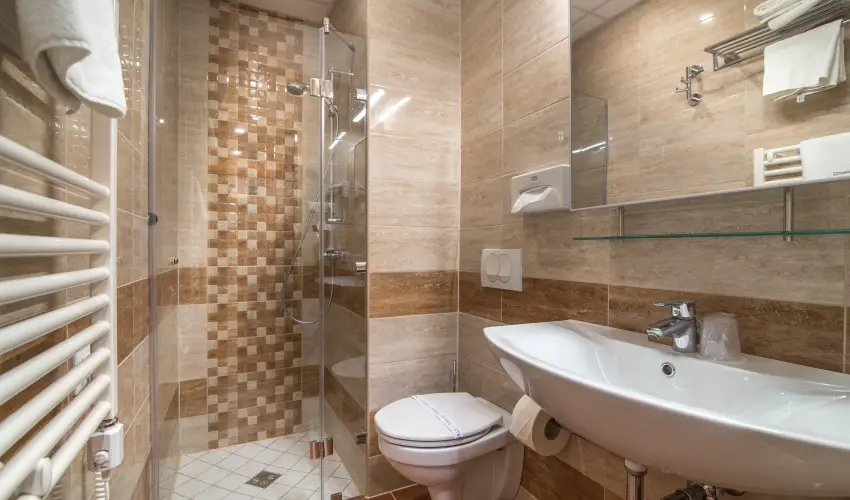 Hotel Spa H�v�z H�v�z - M�rcius 15. (min. 2 �j)