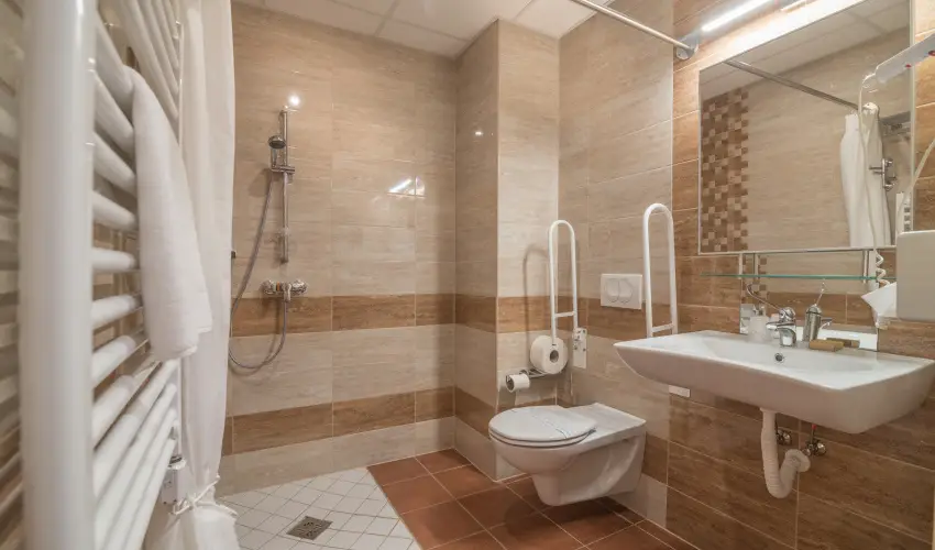 Hotel Spa H�v�z H�v�z - M�rcius 15. (min. 2 �j)