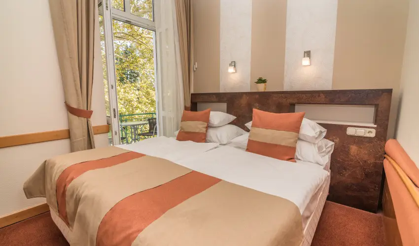 Hotel Spa H�v�z H�v�z - M�rcius 15. (min. 2 �j)