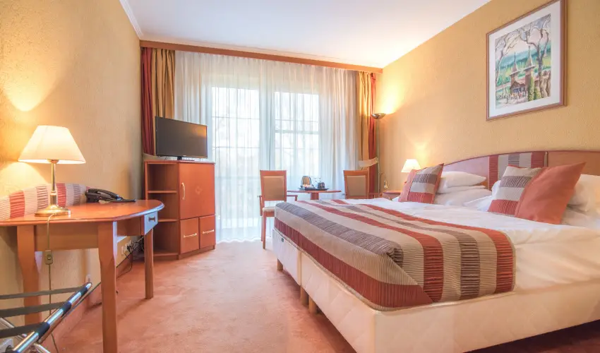 Hotel Spa H�v�z H�v�z - M�rcius 15. (min. 2 �j)