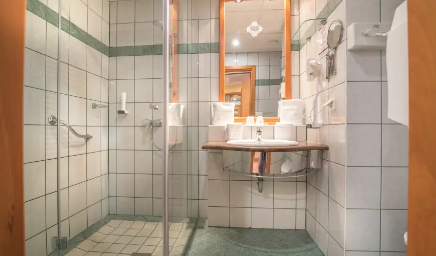 Hotel Spa H�v�z H�v�z - M�rcius 15. (min. 2 �j)