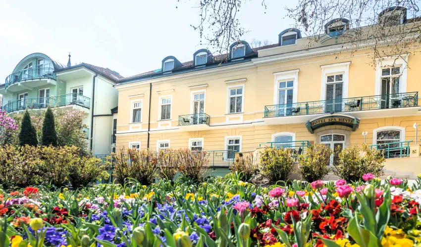 Hotel Spa H�v�z H�v�z - M�rcius 15. (min. 2 �j)