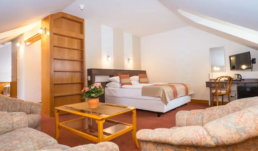 Hotel Spa H�v�z H�v�z - M�rcius 15. (min. 2 �j)