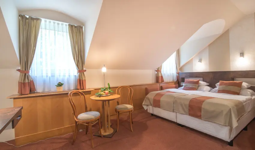Hotel Spa H�v�z H�v�z - M�rcius 15. (min. 2 �j)