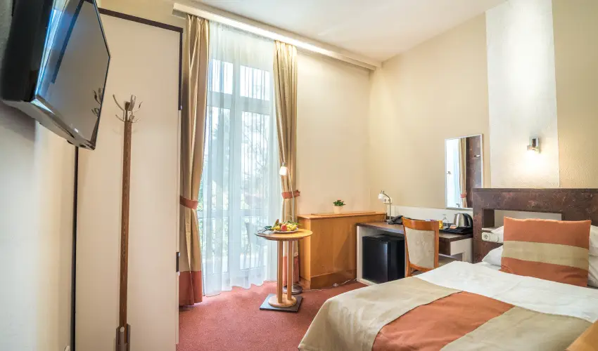 Hotel Spa H�v�z H�v�z - M�rcius 15. (min. 2 �j)