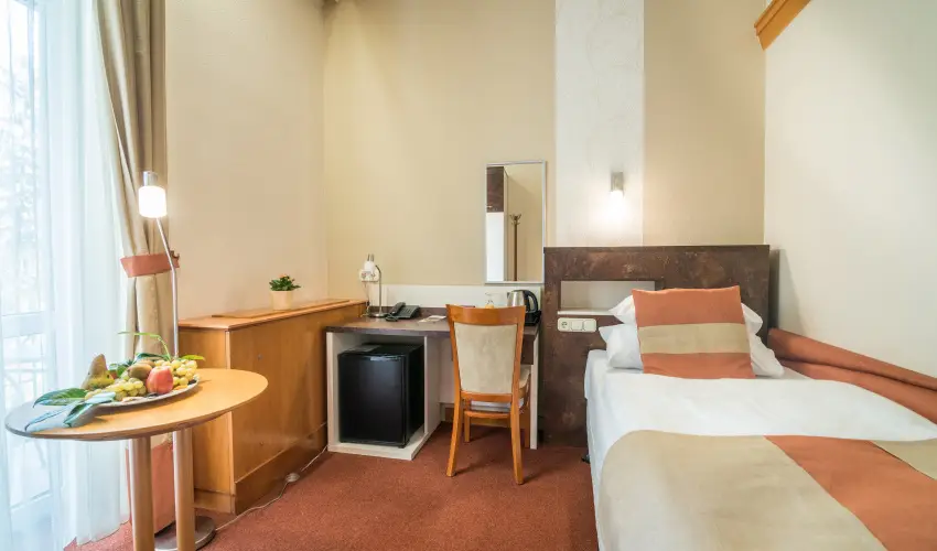 Hotel Spa H�v�z H�v�z - M�rcius 15. (min. 2 �j)