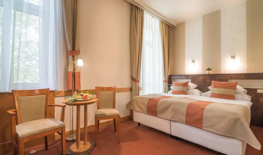 Hotel Spa H�v�z H�v�z - M�rcius 15. (min. 2 �j)