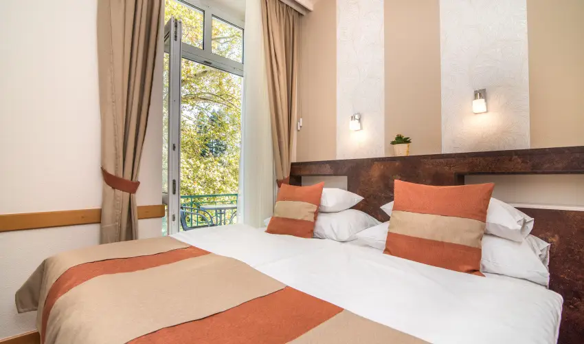 Hotel Spa H�v�z H�v�z - M�rcius 15. (min. 2 �j)