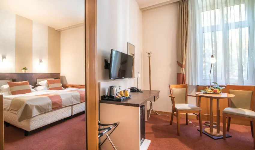 Hotel Spa H�v�z H�v�z - M�rcius 15. (min. 2 �j)