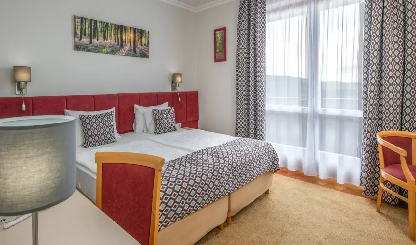 Szalajka Liget Hotel �s Apartmanh�zak Szilv�sv�rad - M�rcius 15. (min. 2 �j)