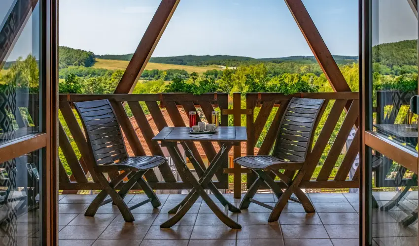 Szalajka Liget Hotel �s Apartmanh�zak Szilv�sv�rad - M�rcius 15. (min. 2 �j)