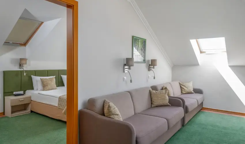Szalajka Liget Hotel �s Apartmanh�zak Szilv�sv�rad - M�rcius 15. (min. 2 �j)