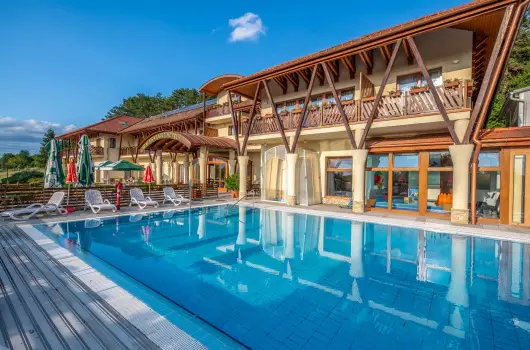 Szalajka Liget Hotel �s Apartmanh�zak - M�rcius 15. (min. 2 �j)