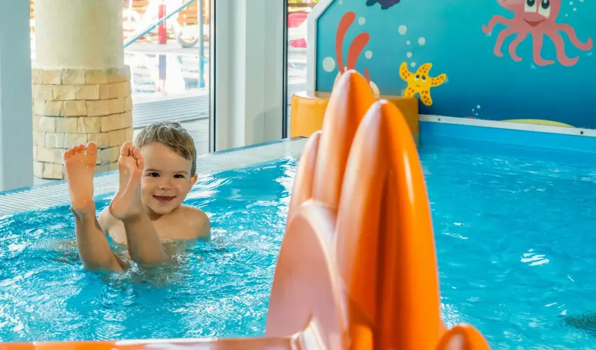 Szalajka Liget Hotel �s Apartmanh�zak Szilv�sv�rad - M�rcius 15. (min. 2 �j)