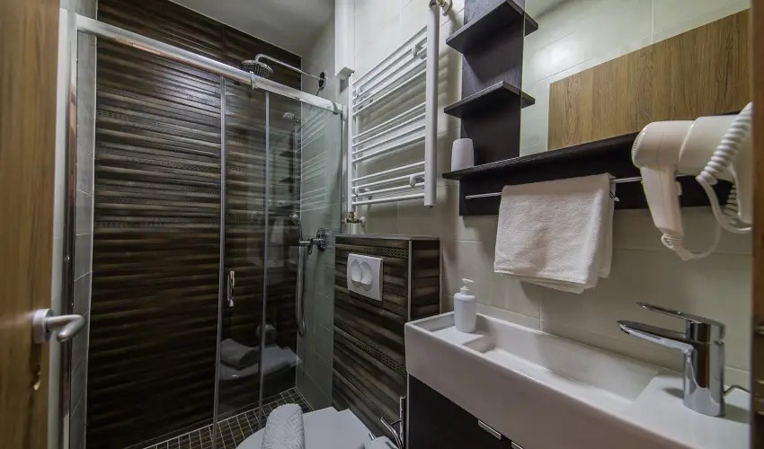 Szt�r Motel �s �tterem Balassagyarmat - M�rcius 15. 