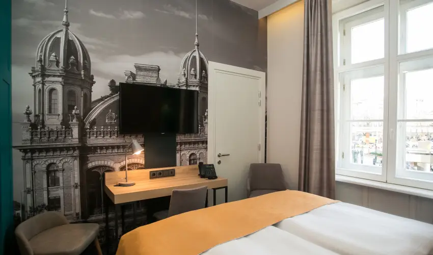 T62 Hotel Budapest - M�rcius 15. 