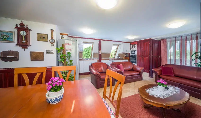 Tams Apartman Balatonfldvr - Mrcius 15. (min. 7 j)