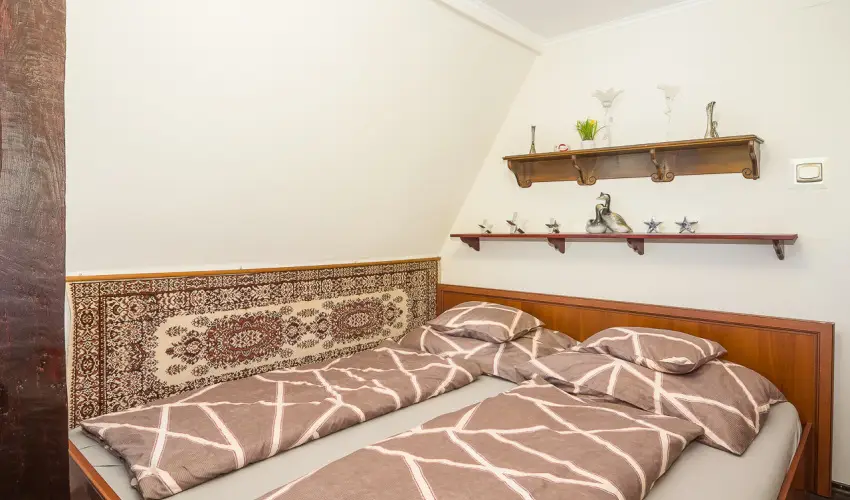 Tams Apartman Balatonfldvr - Mrcius 15. (min. 7 j)