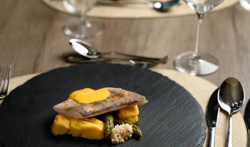 Kenese Bay Garden Resort & Conference Balatonkenese - M�rcius 15. (min. 2 �j)