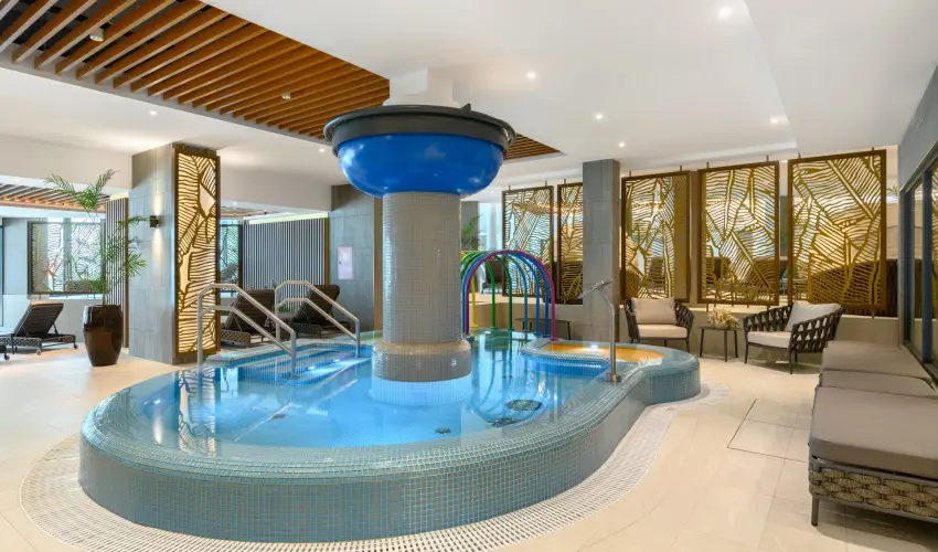 Kenese Bay Garden Resort & Conference Balatonkenese - M�rcius 15. (min. 2 �j)