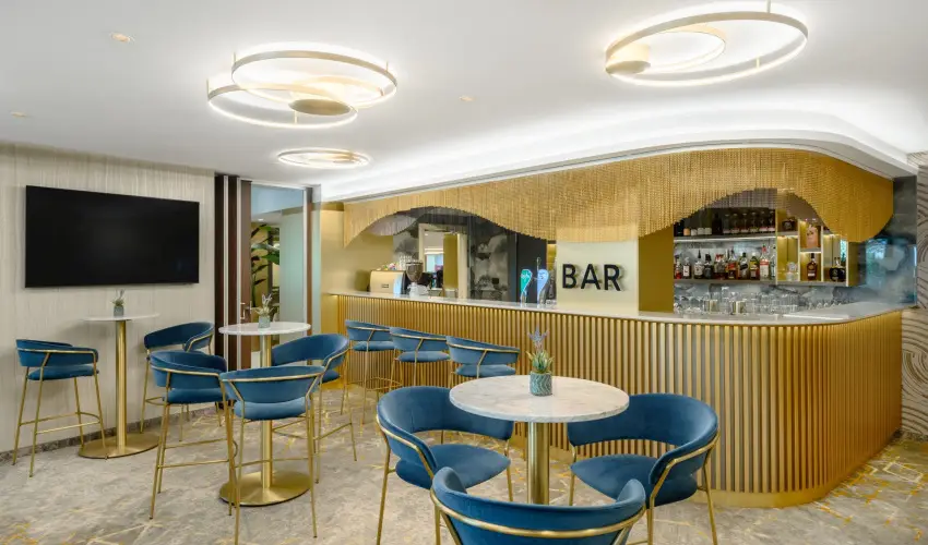 Kenese Bay Garden Resort & Conference Balatonkenese - M�rcius 15. (min. 2 �j)