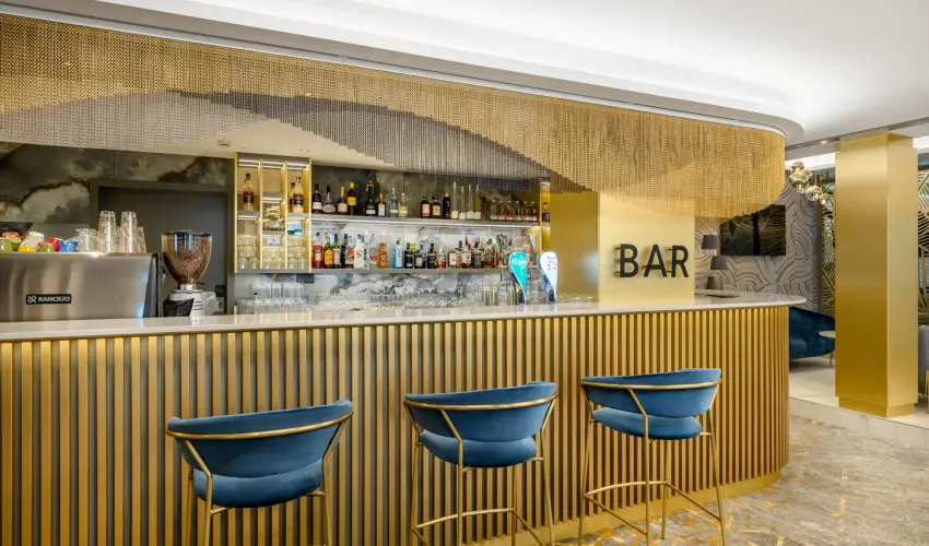 Kenese Bay Garden Resort & Conference Balatonkenese - M�rcius 15. (min. 2 �j)