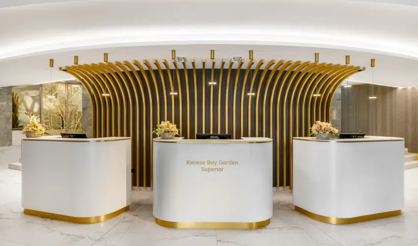 Kenese Bay Garden Resort & Conference Balatonkenese - M�rcius 15. (min. 2 �j)