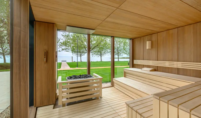 Kenese Bay Garden Resort & Conference Balatonkenese - M�rcius 15. (min. 2 �j)