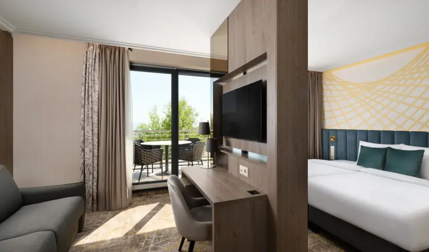 Kenese Bay Garden Resort & Conference Balatonkenese - M�rcius 15. (min. 2 �j)