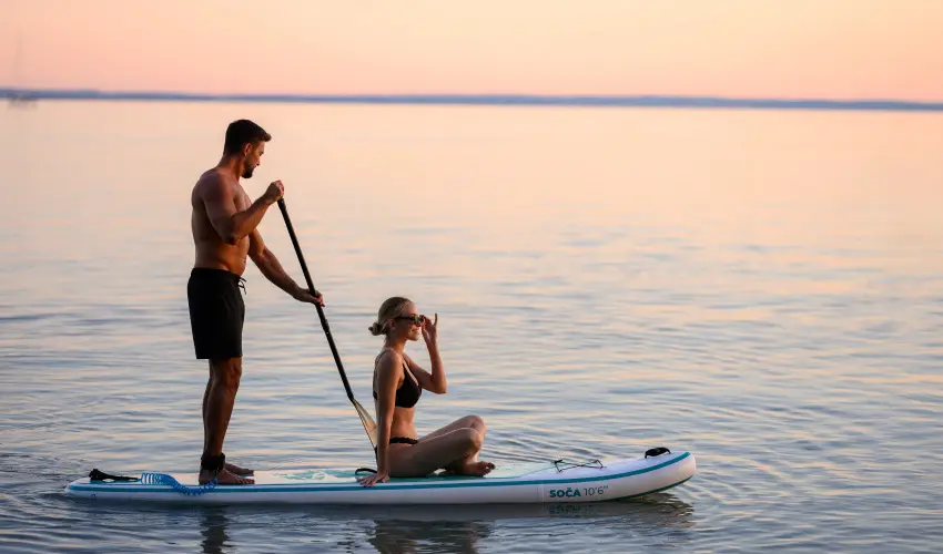 Kenese Bay Garden Resort & Conference Balatonkenese - M�rcius 15. (min. 2 �j)