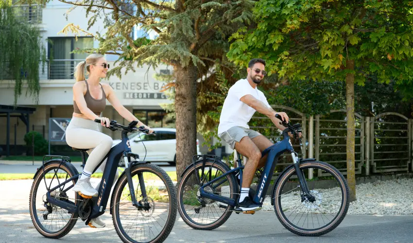 Kenese Bay Garden Resort & Conference Balatonkenese - M�rcius 15. (min. 2 �j)