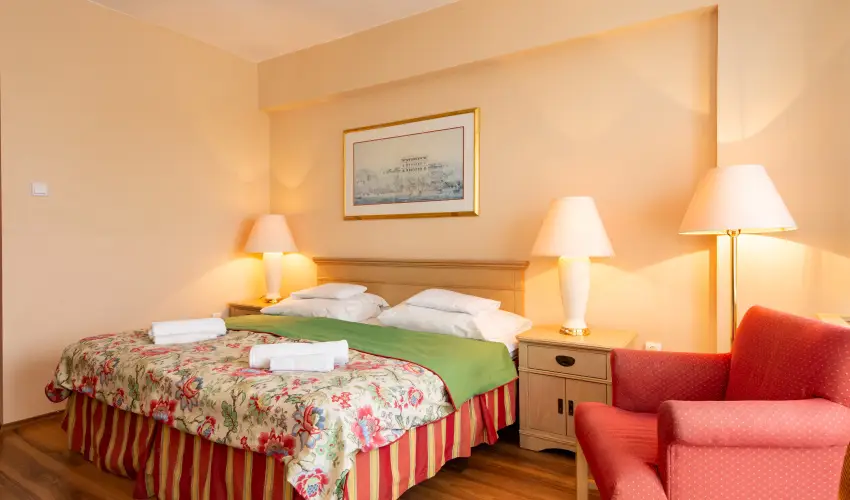 Hotel FIT H�v�z H�v�z - M�rcius 15.